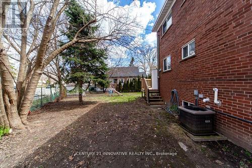 135 Queensbury Avenue, Toronto, ON - Outdoor