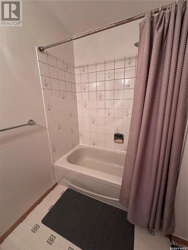 441 Petterson Drive, Estevan, SK - Indoor Photo Showing Bathroom