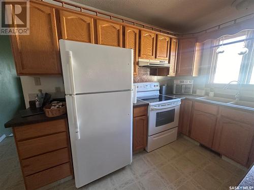 441 Petterson Drive, Estevan, SK - Indoor Photo Showing Kitchen