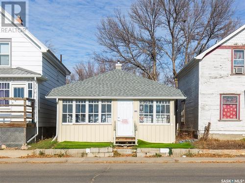 426 Fairford Street W, Moose Jaw, SK 