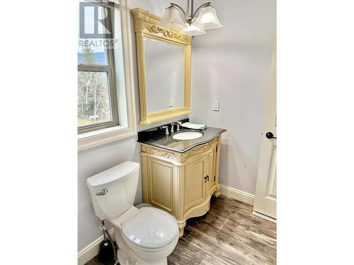 565 Clearwater Valley Road, Clearwater, BC - Indoor Photo Showing Bathroom