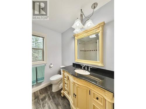 565 Clearwater Valley Road, Clearwater, BC - Indoor Photo Showing Bathroom