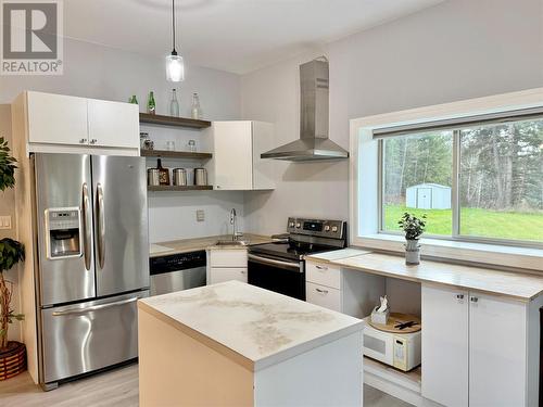 565 Clearwater Valley Road, Clearwater, BC - Indoor Photo Showing Kitchen