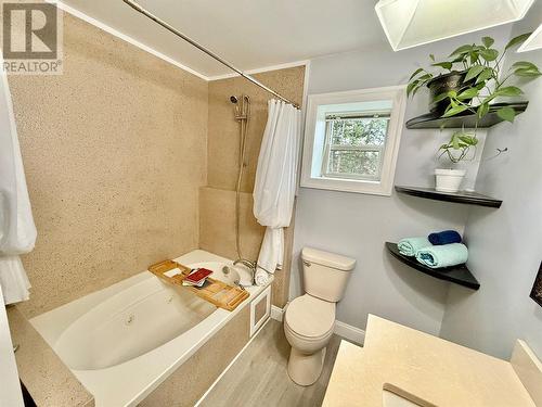 565 Clearwater Valley Road, Clearwater, BC - Indoor Photo Showing Bathroom