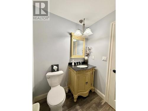 565 Clearwater Valley Road, Clearwater, BC - Indoor Photo Showing Bathroom