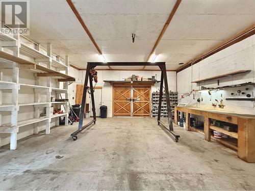 565 Clearwater Valley Road, Clearwater, BC - Indoor Photo Showing Garage