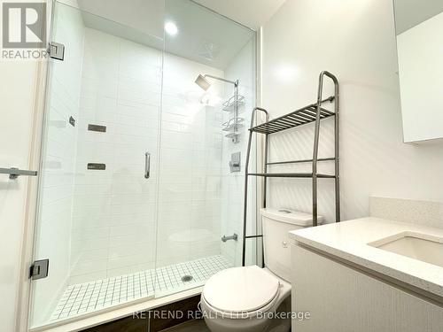 3302 - 5180 Yonge Street, Toronto, ON - Indoor Photo Showing Bathroom