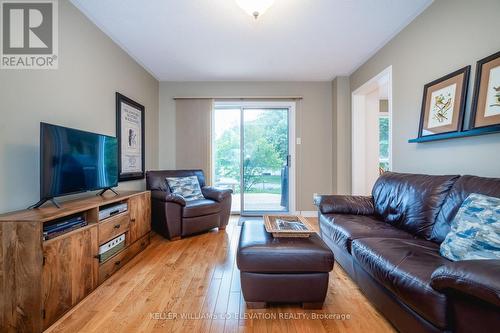 167 Luckport Crescent, Midland, ON - Indoor Photo Showing Living Room