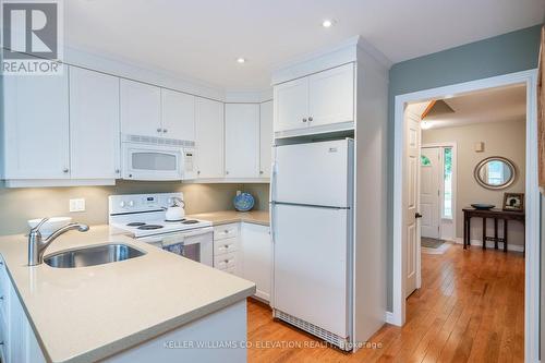 167 Luckport Crescent, Midland, ON - Indoor Photo Showing Kitchen