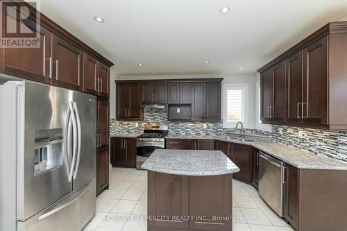 46 Eaglesprings Crescent, Brampton, ON - Indoor Photo Showing Kitchen With Double Sink With Upgraded Kitchen