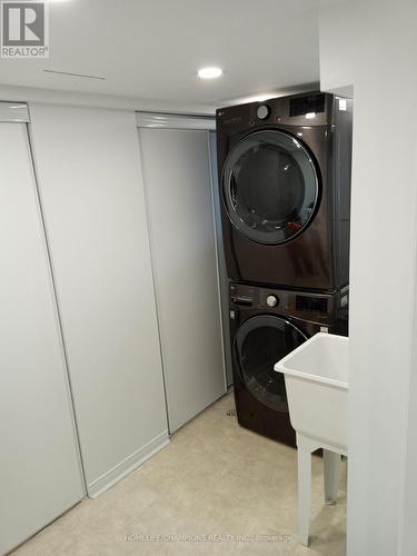 147 Stokely Crescent, Whitby, ON - Indoor Photo Showing Laundry Room