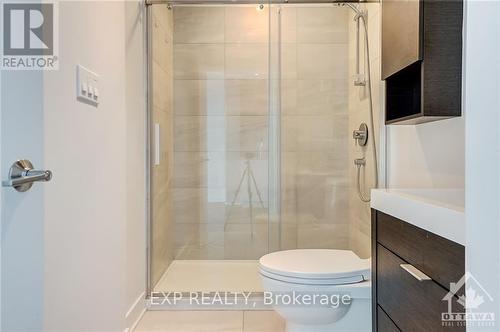 2201 - 20 Daly Avenue, Ottawa, ON - Indoor Photo Showing Bathroom