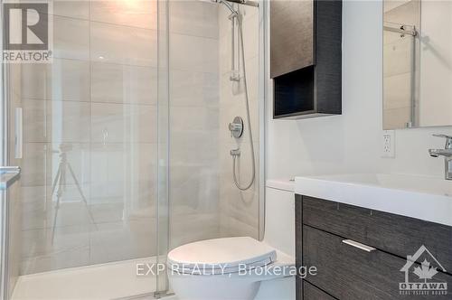 2201 - 20 Daly Avenue, Ottawa, ON - Indoor Photo Showing Bathroom