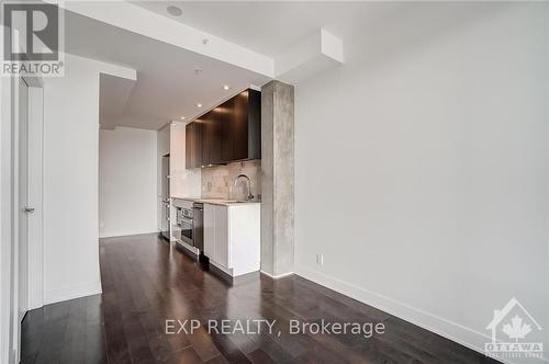 2201 - 20 Daly Avenue, Ottawa, ON - Indoor Photo Showing Kitchen