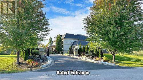 111 Lake Woods Drive, Whitchurch-Stouffville, ON - Outdoor