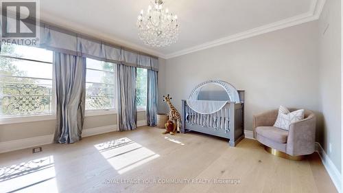 111 Lake Woods Drive, Whitchurch-Stouffville, ON - Indoor Photo Showing Bedroom