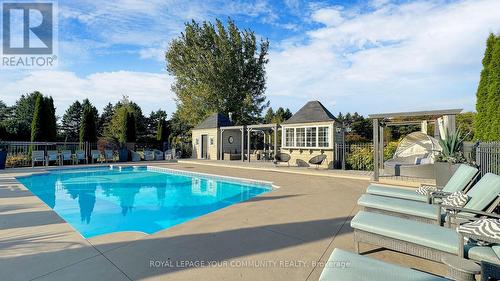 111 Lake Woods Drive, Whitchurch-Stouffville, ON - Outdoor With In Ground Pool