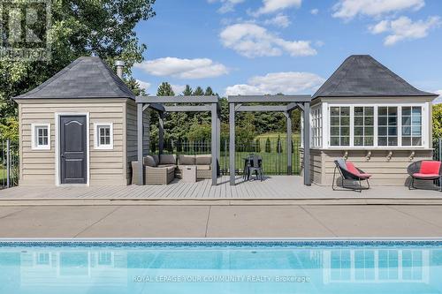 111 Lake Woods Drive, Whitchurch-Stouffville, ON - Outdoor With In Ground Pool