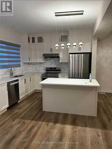 106 Jayla Lane, West Lincoln, ON - Indoor Photo Showing Kitchen With Double Sink With Upgraded Kitchen