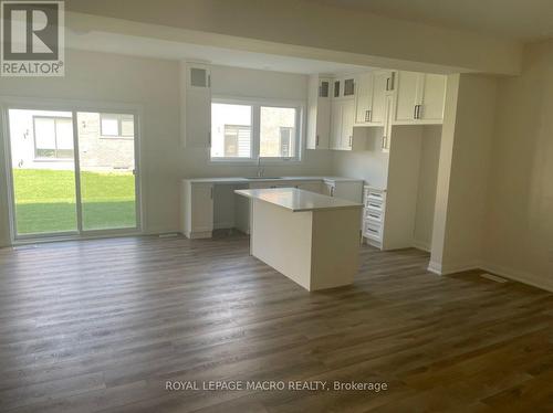 106 Jayla Lane, West Lincoln, ON - Indoor Photo Showing Kitchen