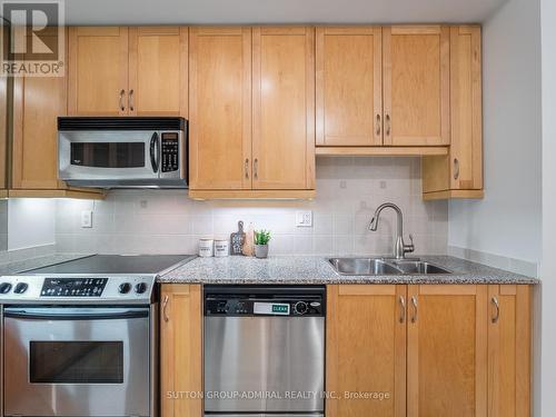 5 - 70 Byng Avenue, Toronto, ON - Indoor Photo Showing Kitchen With Stainless Steel Kitchen With Double Sink