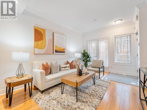 5 - 70 Byng Avenue, Toronto, ON - Indoor Photo Showing Living Room