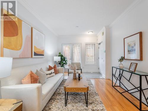 5 - 70 Byng Avenue, Toronto, ON - Indoor Photo Showing Living Room