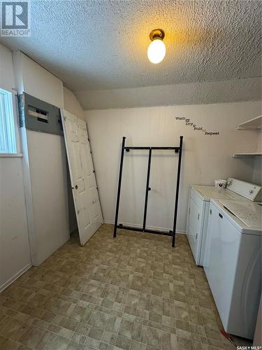 209 5Th Avenue W, Shellbrook, SK - Indoor Photo Showing Laundry Room