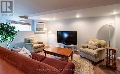 9 Valleymede Court, Collingwood, ON - Indoor Photo Showing Living Room