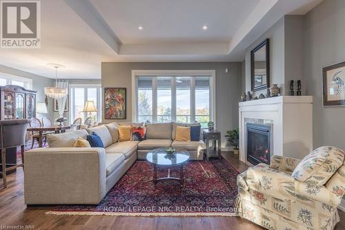 62 Coyle Court, Welland (771 - Coyle Creek), ON - Indoor Photo Showing Living Room With Fireplace