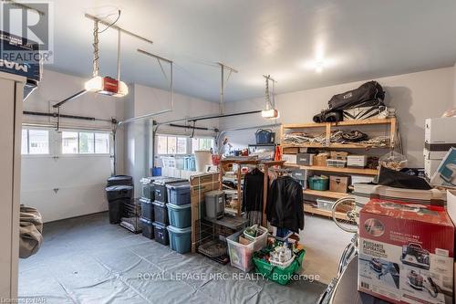 62 Coyle Court, Welland (771 - Coyle Creek), ON - Indoor Photo Showing Garage