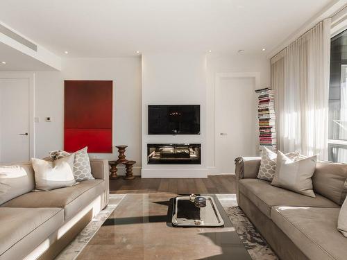 Salon - 408-215 Av. Redfern, Westmount, QC - Indoor Photo Showing Living Room With Fireplace