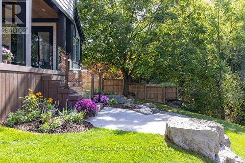 12 Scottdale Court, Pelham, ON - Outdoor