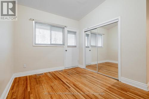 1074 Lawrence Avenue E, Toronto, ON - Indoor Photo Showing Other Room