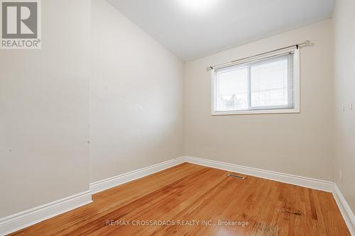 1074 Lawrence Avenue E, Toronto, ON - Indoor Photo Showing Other Room