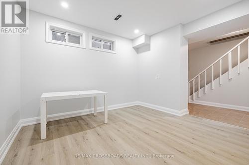 1074 Lawrence Avenue E, Toronto, ON - Indoor