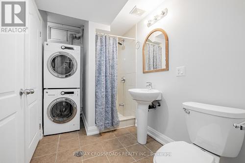 1074 Lawrence Avenue E, Toronto, ON - Indoor Photo Showing Laundry Room