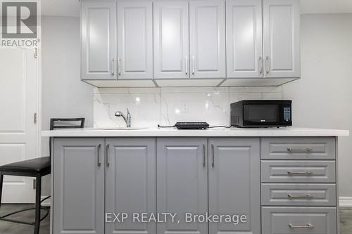 11 Cairnburg Drive, Brampton, ON - Indoor Photo Showing Kitchen