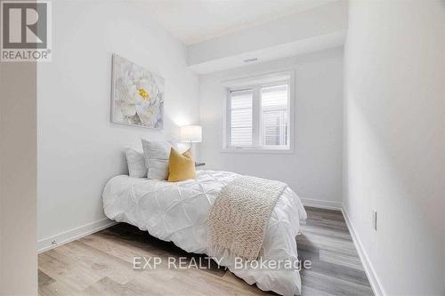 40 - 205 West Oak Trail, Kitchener, ON - Indoor Photo Showing Bedroom