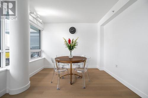 5766 Gilbert Road, Richmond, BC - Indoor Photo Showing Dining Room