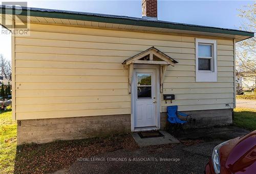 671 Gordon Street, Pembroke, ON - Outdoor With Exterior