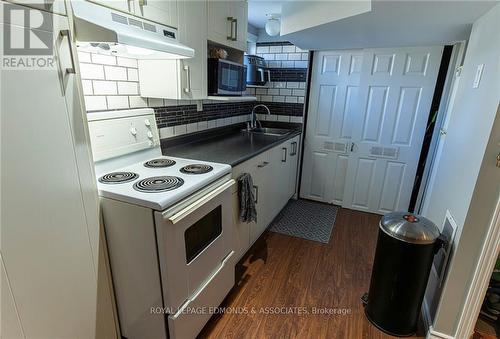 671 Gordon Street, Pembroke, ON - Indoor Photo Showing Kitchen