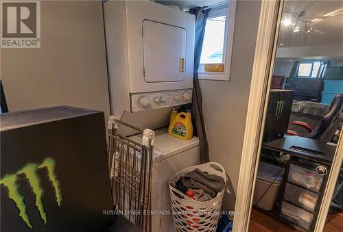 671 Gordon Street, Pembroke, ON - Indoor Photo Showing Laundry Room