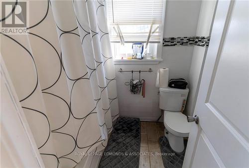 671 Gordon Street, Pembroke, ON - Indoor Photo Showing Laundry Room