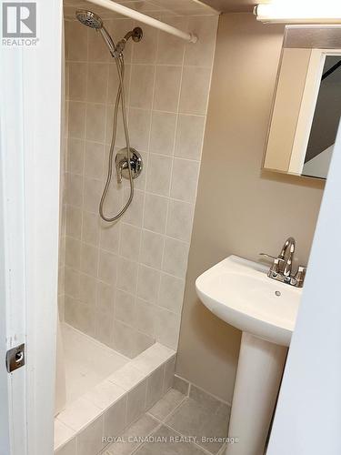 644 Athol Street E, Oshawa, ON - Indoor Photo Showing Bathroom