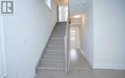 Upper - 31 Prudhoe Terrace, Barrie, ON - Indoor Photo Showing Other Room