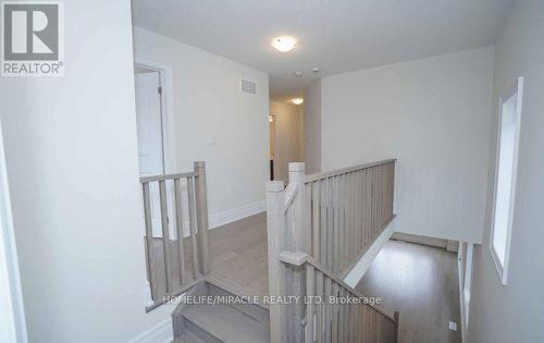 Upper - 31 Prudhoe Terrace, Barrie, ON - Indoor Photo Showing Other Room