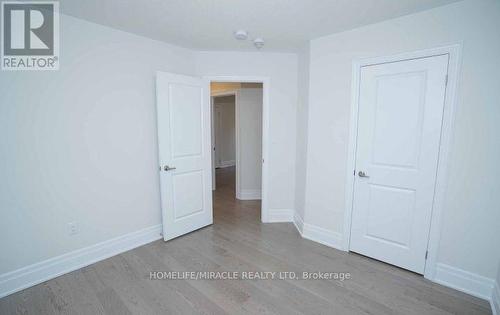 Upper - 31 Prudhoe Terrace, Barrie, ON - Indoor Photo Showing Other Room