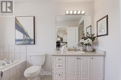 130 Roy Grove Way, Markham, ON - Indoor Photo Showing Bathroom