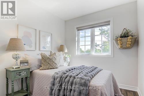 130 Roy Grove Way, Markham, ON - Indoor Photo Showing Bedroom